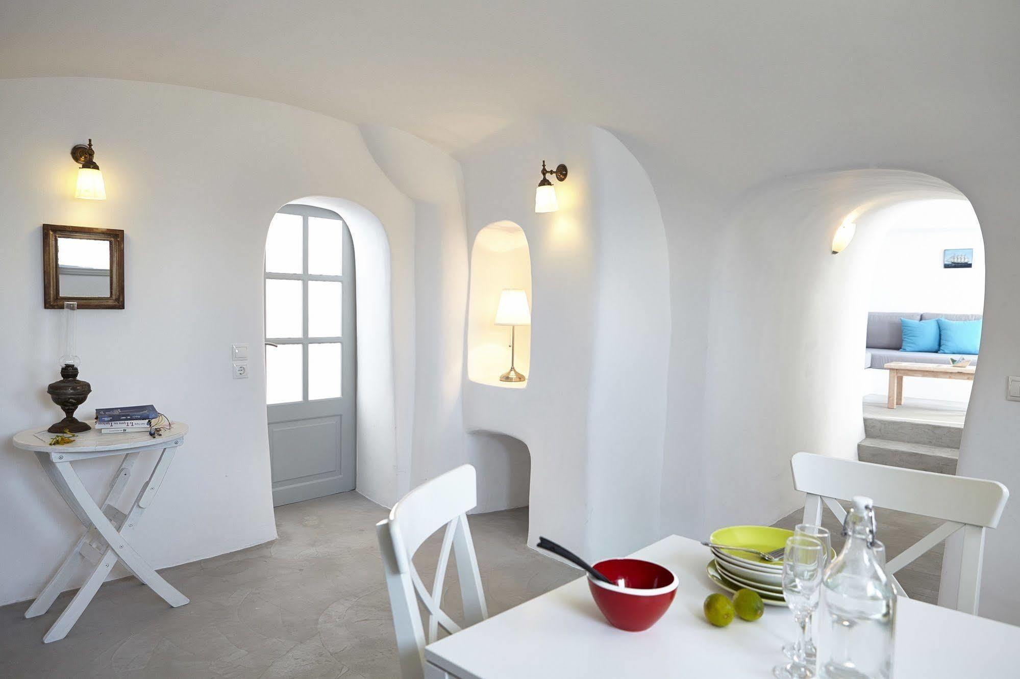 Liakada Oia Suites מראה חיצוני תמונה